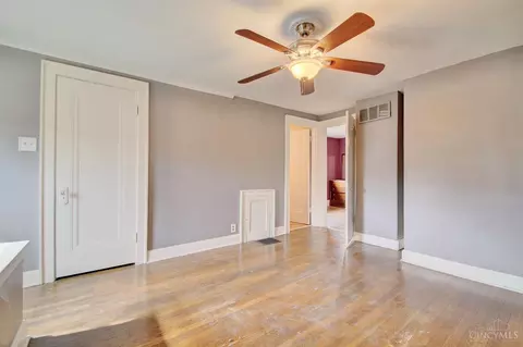 Bedroom - 1610 Minion Ave, Cincinnati, OH 45205 photo 2 of 3