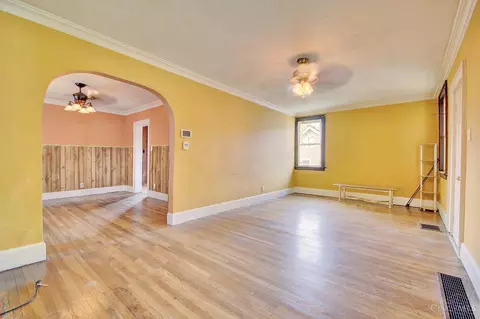 Living - 1610 Minion Ave, Cincinnati, OH 45205 photo 3 of 3
