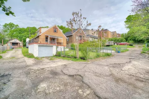 Exterior - 1610 Minion Ave, Cincinnati, OH 45205 photo 4 of 7