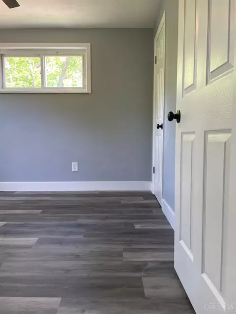 Bedroom - 4240 Fehr Rd, Cincinnati, OH 45238 photo 5 of 7