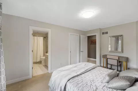 Bedroom - 11241 Snider Rd, Cincinnati, OH 45249 photo 6 of 10