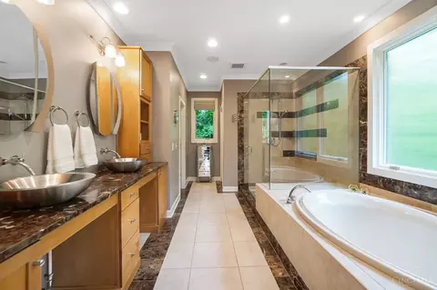 Bath - 11241 Snider Rd, Cincinnati, OH 45249 photo 2 of 14