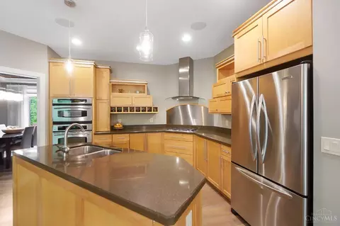 Kitchen - 11241 Snider Rd, Cincinnati, OH 45249 photo 3 of 9