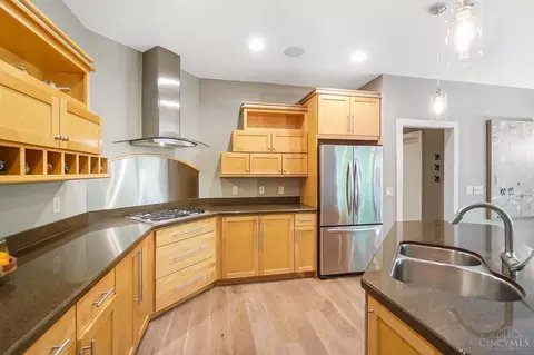 Kitchen - 11241 Snider Rd, Cincinnati, OH 45249 photo 5 of 9