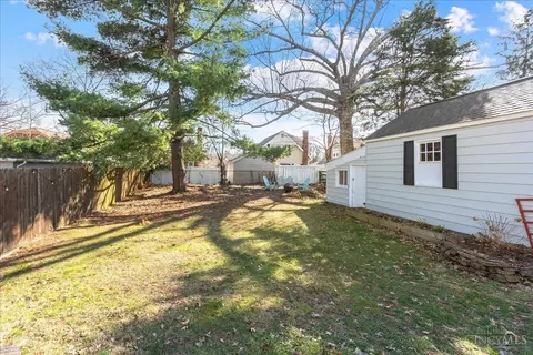 Exterior - 3375 Everson Ave, Cincinnati, OH 45209 photo 5 of 6