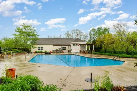 1315 Grovesedge Dr, Hamilton Township, OH 45039 photo 23