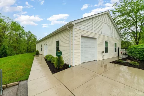 1315 Grovesedge Dr, Hamilton Township, OH 45039 photo 22