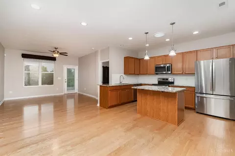1315 Grovesedge Dr, Hamilton Township, OH 45039 photo 6