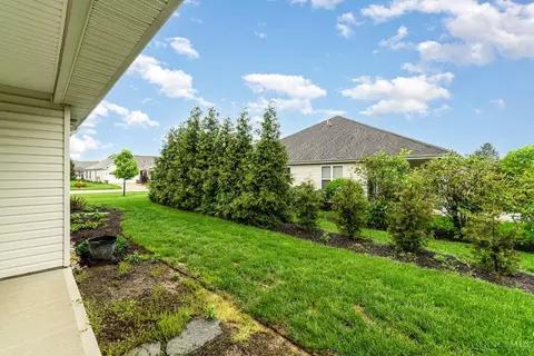 1315 Grovesedge Dr, Hamilton Township, OH 45039 photo 18