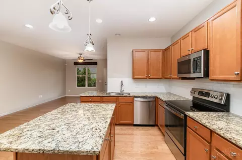 1315 Grovesedge Dr, Hamilton Township, OH 45039 photo 9