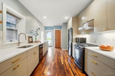 Kitchen - 1428 Main St, Cincinnati, OH 45202 photo 1 of 4