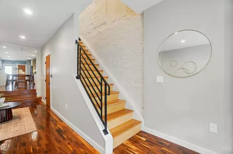 Entry Way - 1428 Main St, Cincinnati, OH 45202 photo 3 of 8
