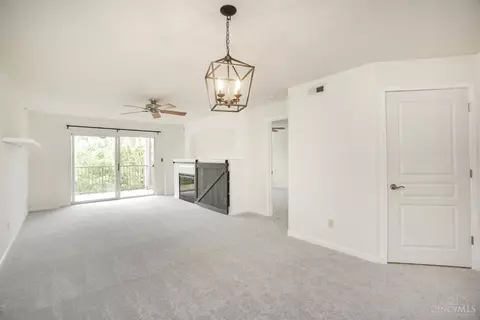 Living - 1492 Shadowood Trl, Hamilton Township, OH 45039 photo 2 of 4