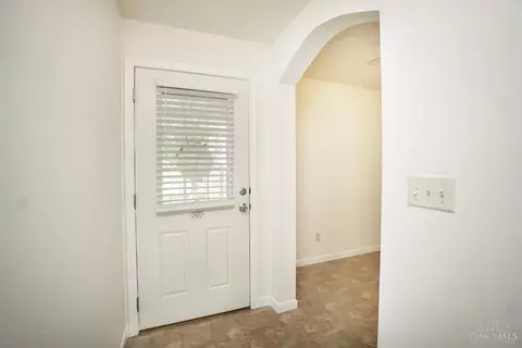 Entry Way - 1492 Shadowood Trl, Hamilton Township, OH 45039 photo 1 of 2