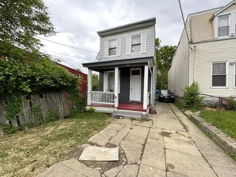 1242 Quebec Rd, Cincinnati, OH 45205 photo 2