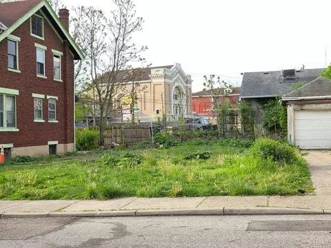 549 Carplin Pl, Cincinnati, OH 45229 photo 3