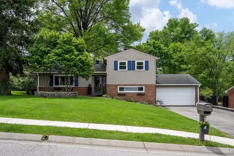 8389 Holiday Hills Dr, Cincinnati, OH 45255