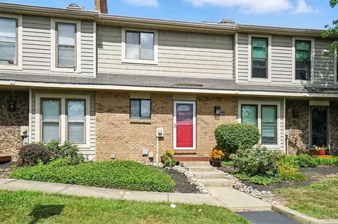 15 Overlook Ct, Fairfield, OH 45014