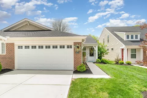 4513 Eastgate Oaks Dr, Batavia, OH 45103