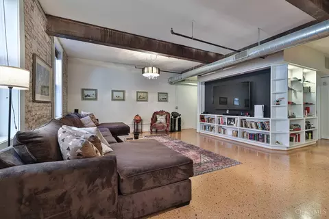 Living - 512 Reading Rd, Cincinnati, OH 45202 photo 1 of 4