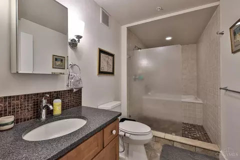 Bath - 512 Reading Rd, Cincinnati, OH 45202 photo 2 of 2