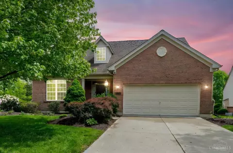 8339 Jeannes Creek Ln, West Chester, OH 45069