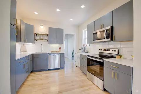 Kitchen - 3461 Bevis Ave, Cincinnati, OH 45207 photo 2 of 3