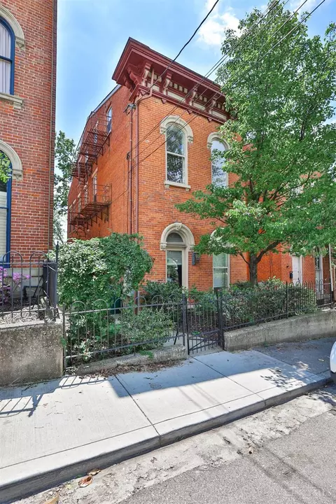 537 Liberty Hl, Cincinnati, OH 45202