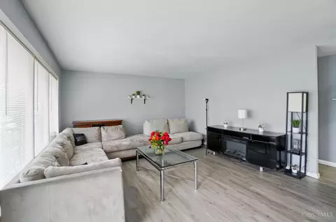 Living - 2489 Schon Dr, Cincinnati, OH 45231 photo 1 of 1