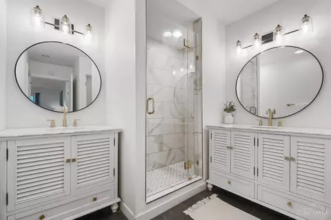 Bath - 8203 Forest Rd, Cincinnati, OH 45255 photo 1 of 8