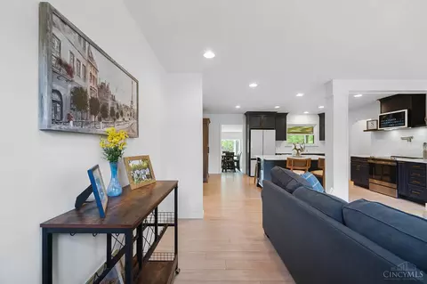 Entry Way - 8203 Forest Rd, Cincinnati, OH 45255 photo 1 of 7