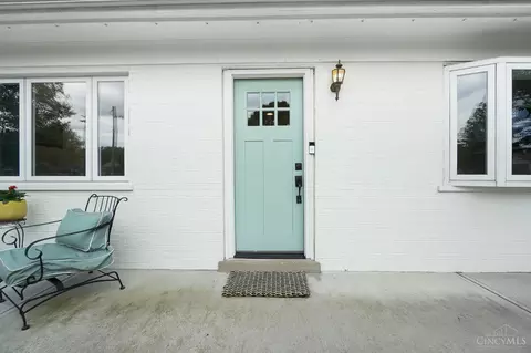 Exterior - 8203 Forest Rd, Cincinnati, OH 45255 photo 8 of 22