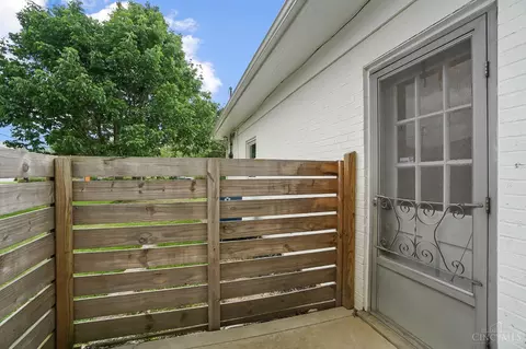 Exterior - 8203 Forest Rd, Cincinnati, OH 45255 photo 16 of 22