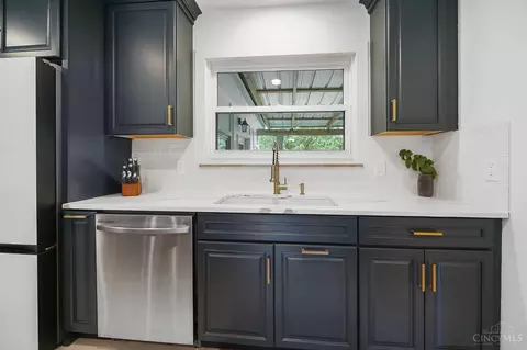 Kitchen - 8203 Forest Rd, Cincinnati, OH 45255 photo 7 of 7