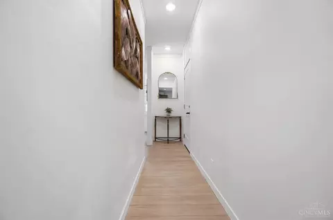 Entry Way - 8203 Forest Rd, Cincinnati, OH 45255 photo 6 of 7