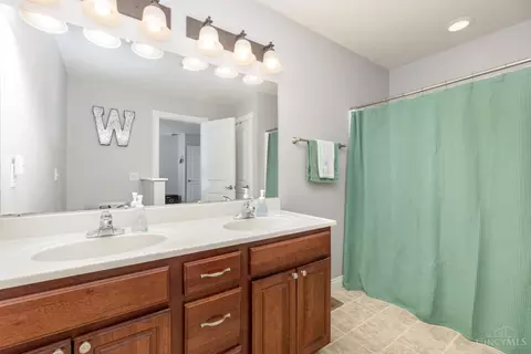 Bath - 129 Willow Run Rd, Mount Orab, OH 45154 photo 1 of 3
