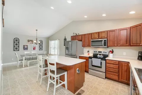 Kitchen - 129 Willow Run Rd, Mount Orab, OH 45154 photo 2 of 2