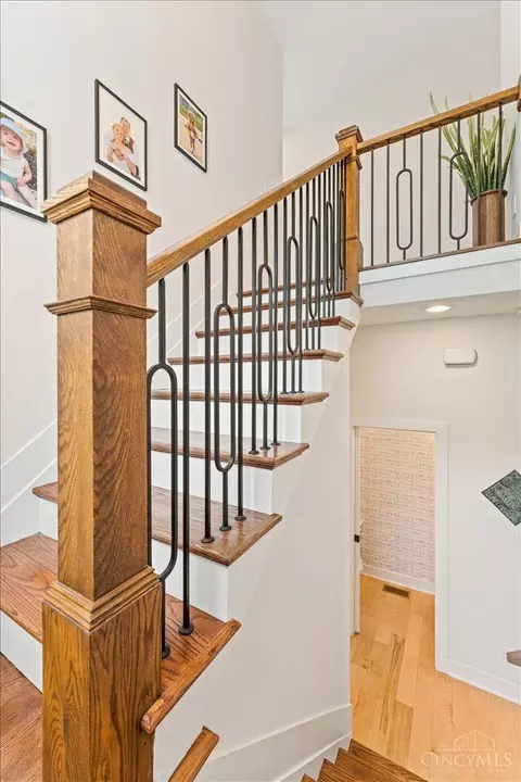 Entry Way - 2948 Hackberry St, Cincinnati, OH 45206 photo 2 of 3