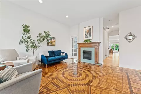 Living - 2948 Hackberry St, Cincinnati, OH 45206 photo 5 of 6