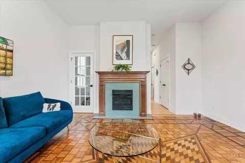 Living - 2948 Hackberry St, Cincinnati, OH 45206 photo 6 of 6