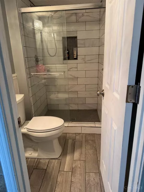 Bath - 7973 Autumnwind Dr, Cincinnati, OH 45249 photo 1 of 1