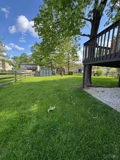 Exterior - 7973 Autumnwind Dr, Cincinnati, OH 45249 photo 3 of 5