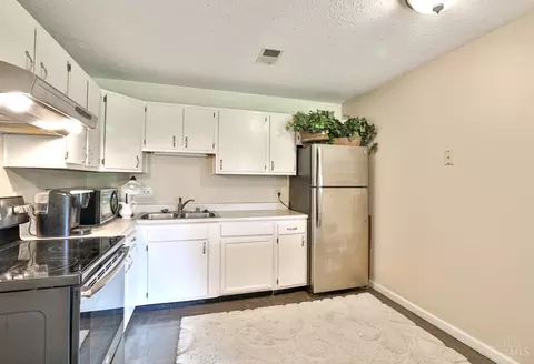 543 Davis Rd, Cincinnati, OH 45255 photo 7
