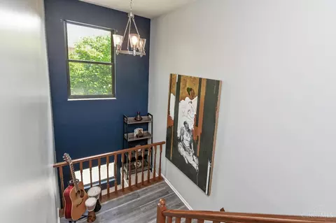 Entry Way - 1007 John St, Cincinnati, OH 45203 photo 2 of 3