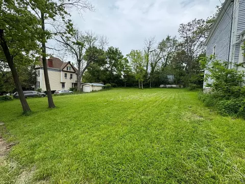 606 Riddle Rd, Cincinnati, OH 45220 photo 2