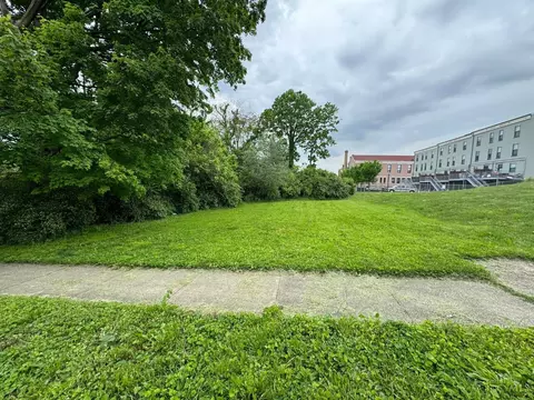 815 Chateau Ave, Cincinnati, OH 45204
