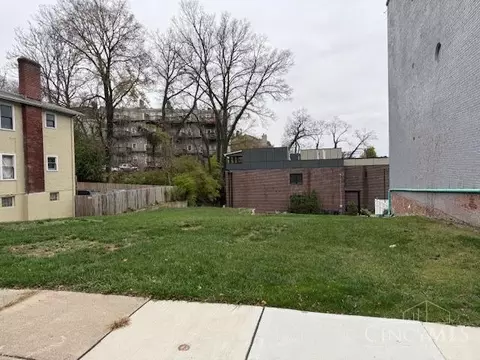 2604 Hackberry St, Cincinnati, OH 45206 photo 2