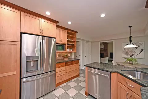 Kitchen - 3263 Cooper Rd, Evendale, OH 45241 photo 2 of 3