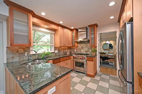 Kitchen - 3263 Cooper Rd, Evendale, OH 45241 photo 3 of 3