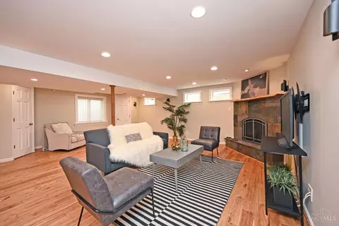 Living - 3263 Cooper Rd, Evendale, OH 45241 photo 5 of 5